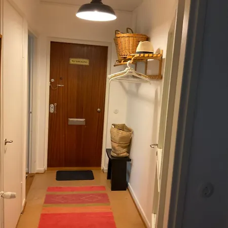 Makuuhuone Retrohenkisessae Taiteilijakodissa - Kaleva