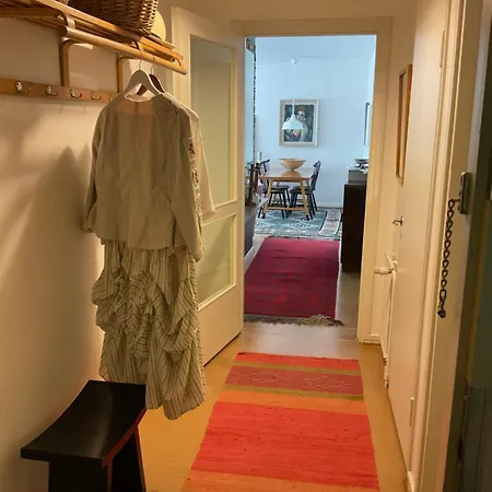 Homestay Kodikas Makuuhuone Yhteiskaeytoessae Olevasta Huoneistosta Kaleva Tampere